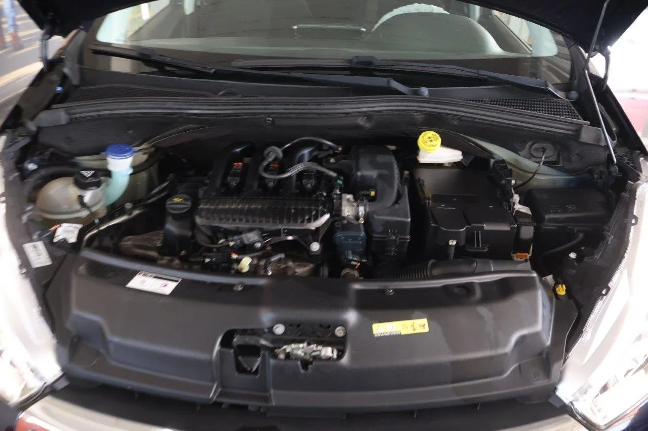 Peugeot 208 - View model 22