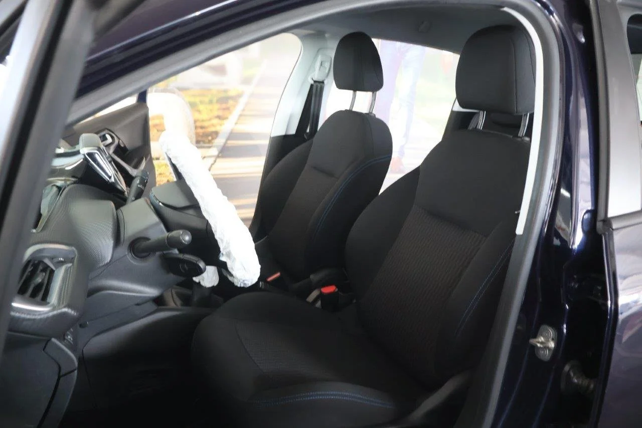 Peugeot 208 - View model 24