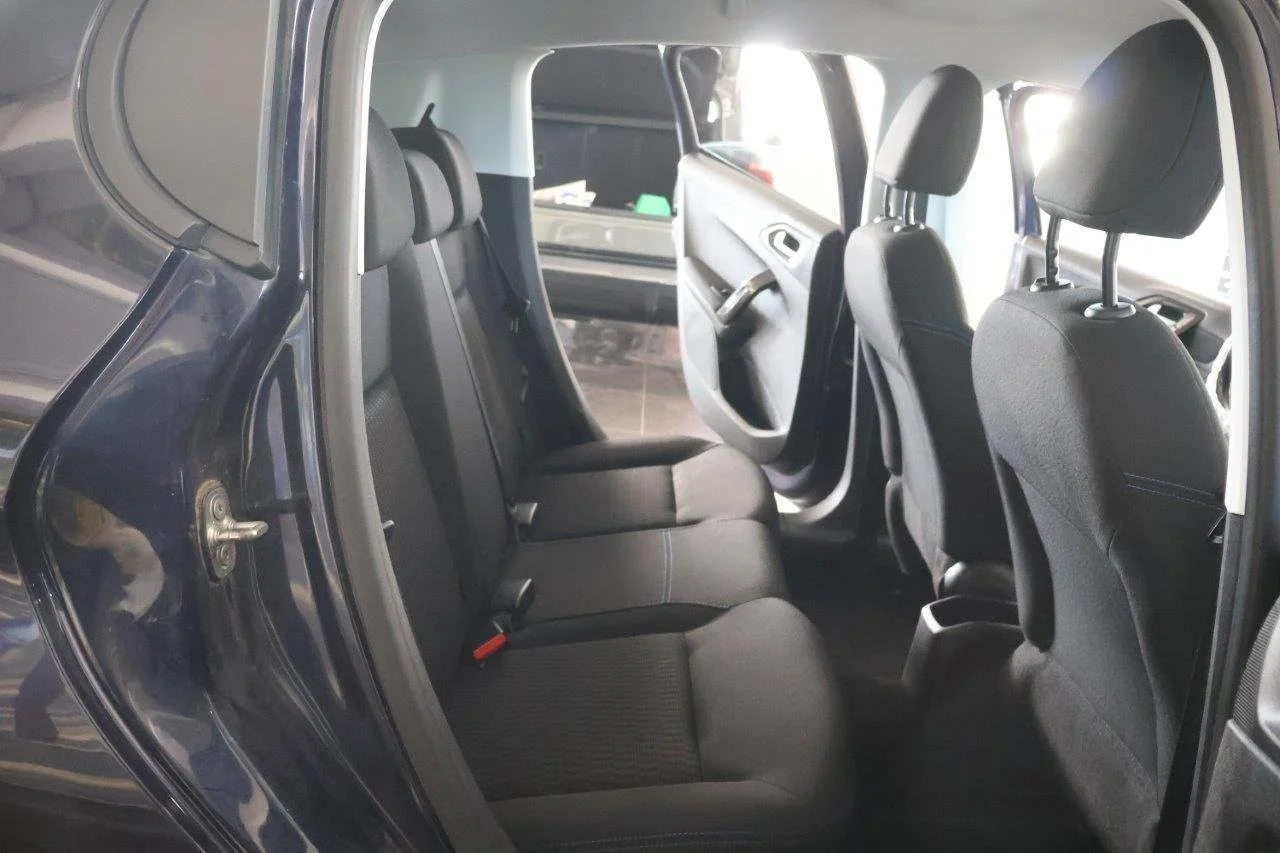 Peugeot 208 - View model 29