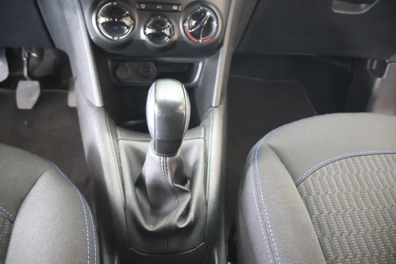 Peugeot 208 - View model 32