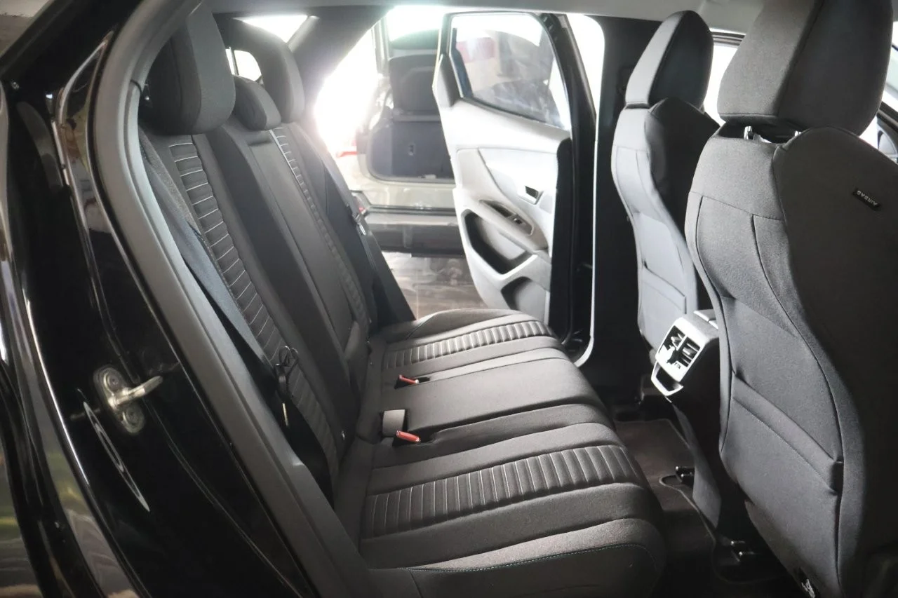 Peugeot 3008 - View model 27