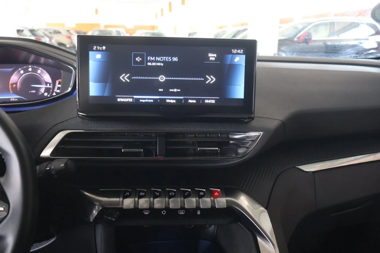 Peugeot 3008 - View model 28