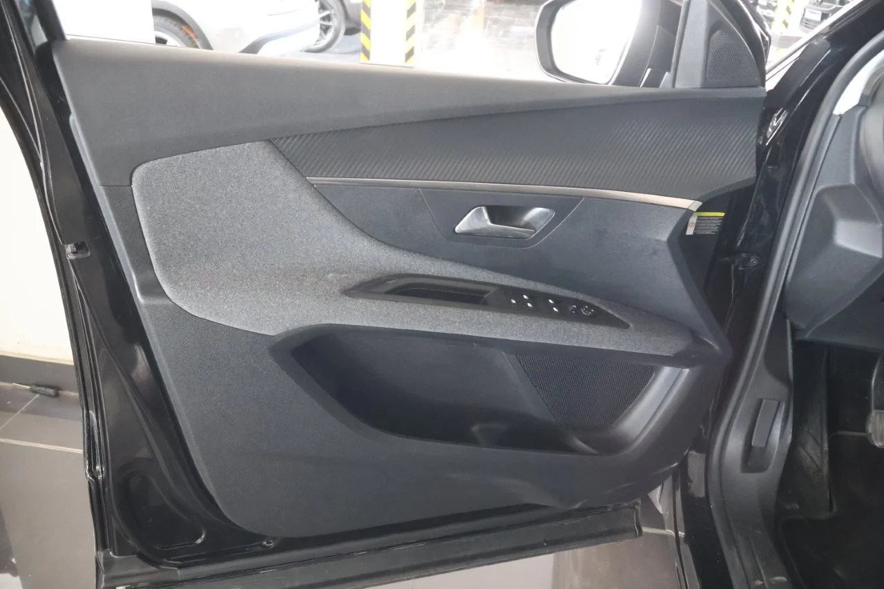 Peugeot 3008 - View model 34