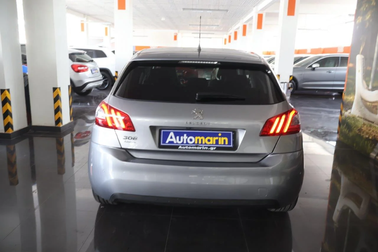 Peugeot 308 - View model 5