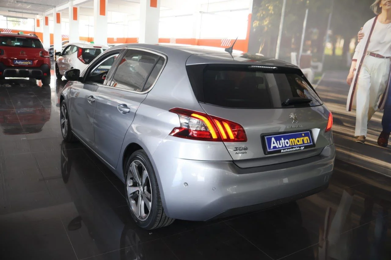 Peugeot 308 - View model 6
