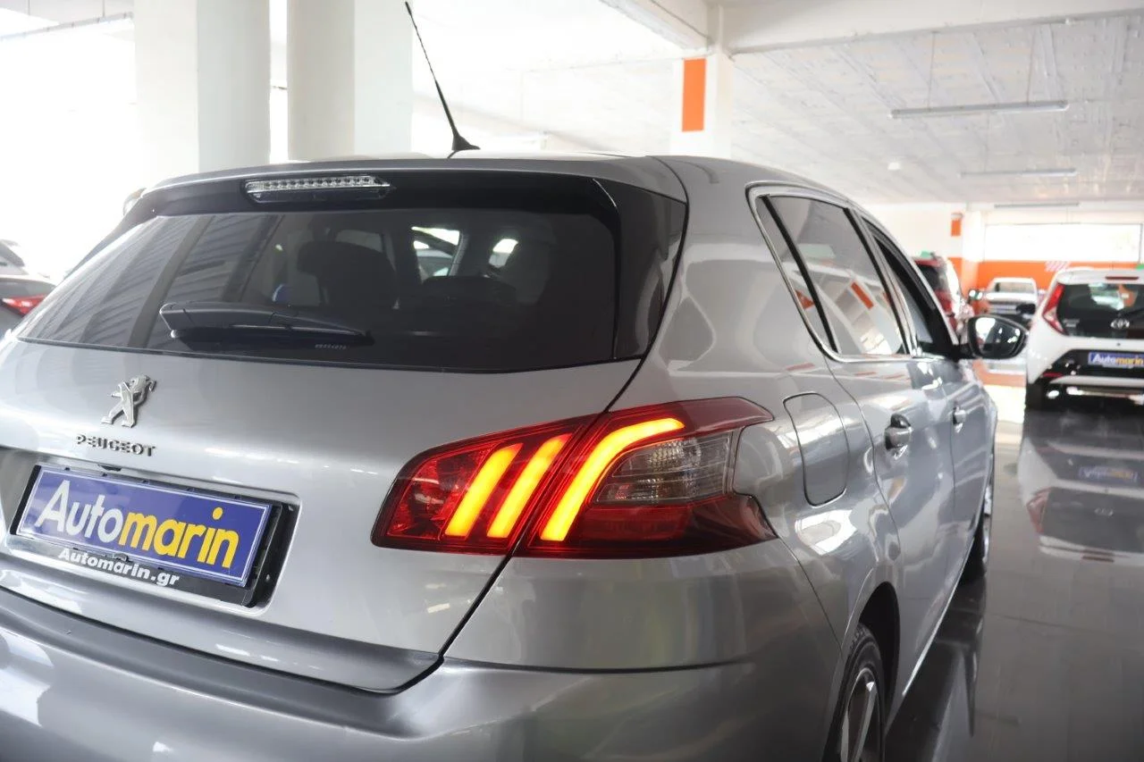 Peugeot 308 - View model 11