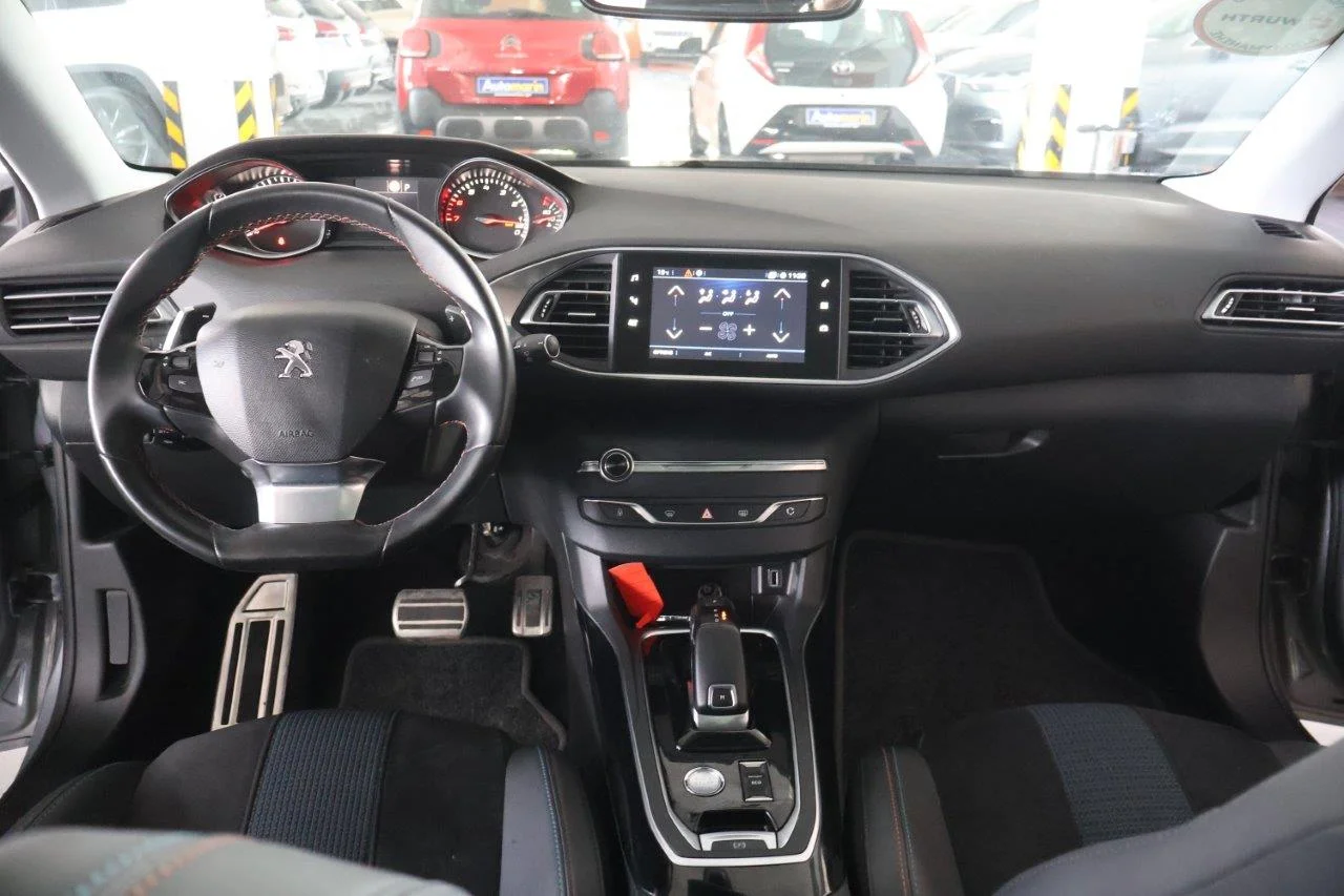 Peugeot 308 - View model 21