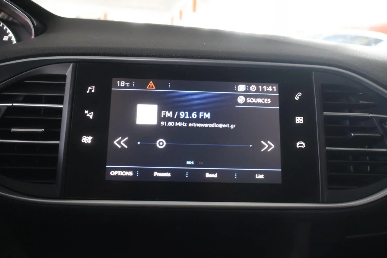 Peugeot 308 - View model 31