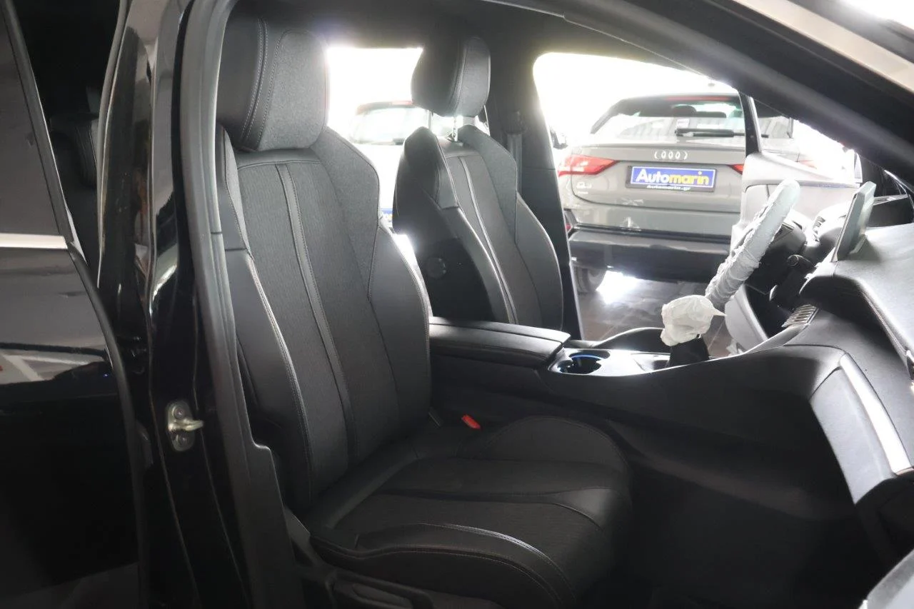 Peugeot 5008 - View model 17