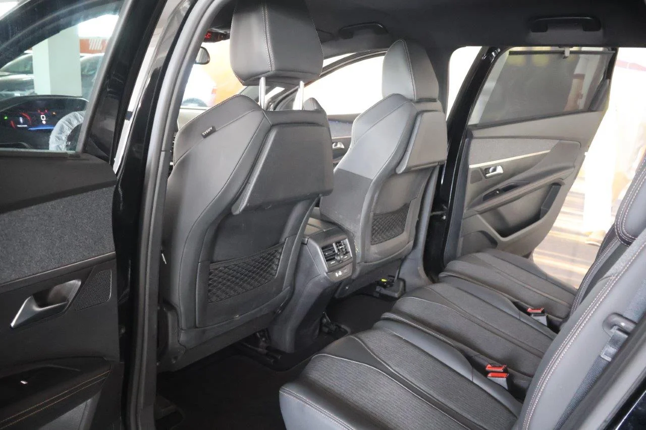 Peugeot 5008 - View model 18