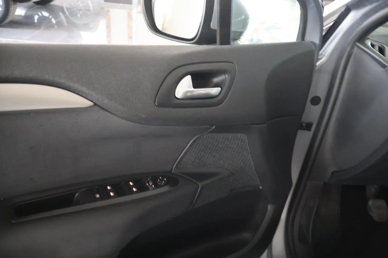Citroen C4 - View model 32