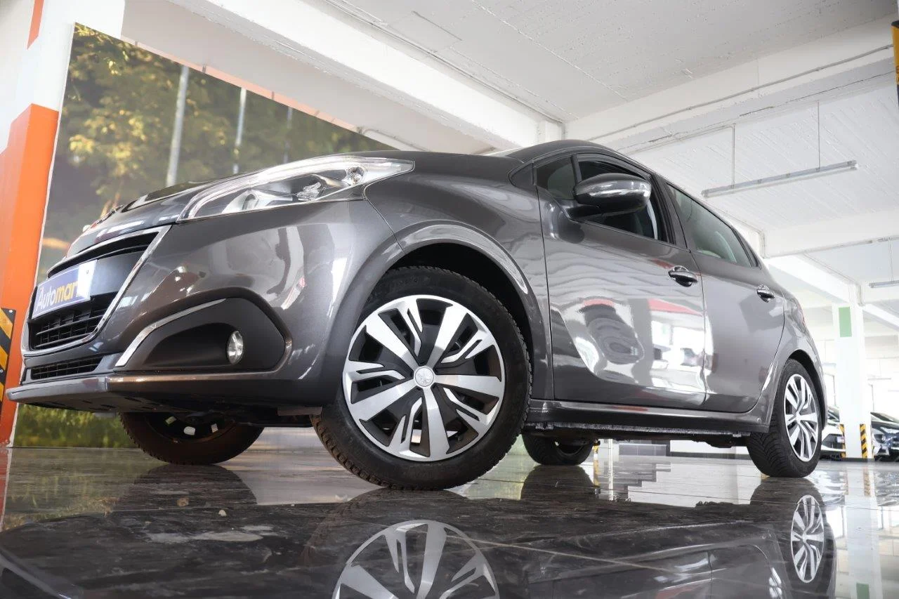 View 2 - Peugeot 208 - 2018