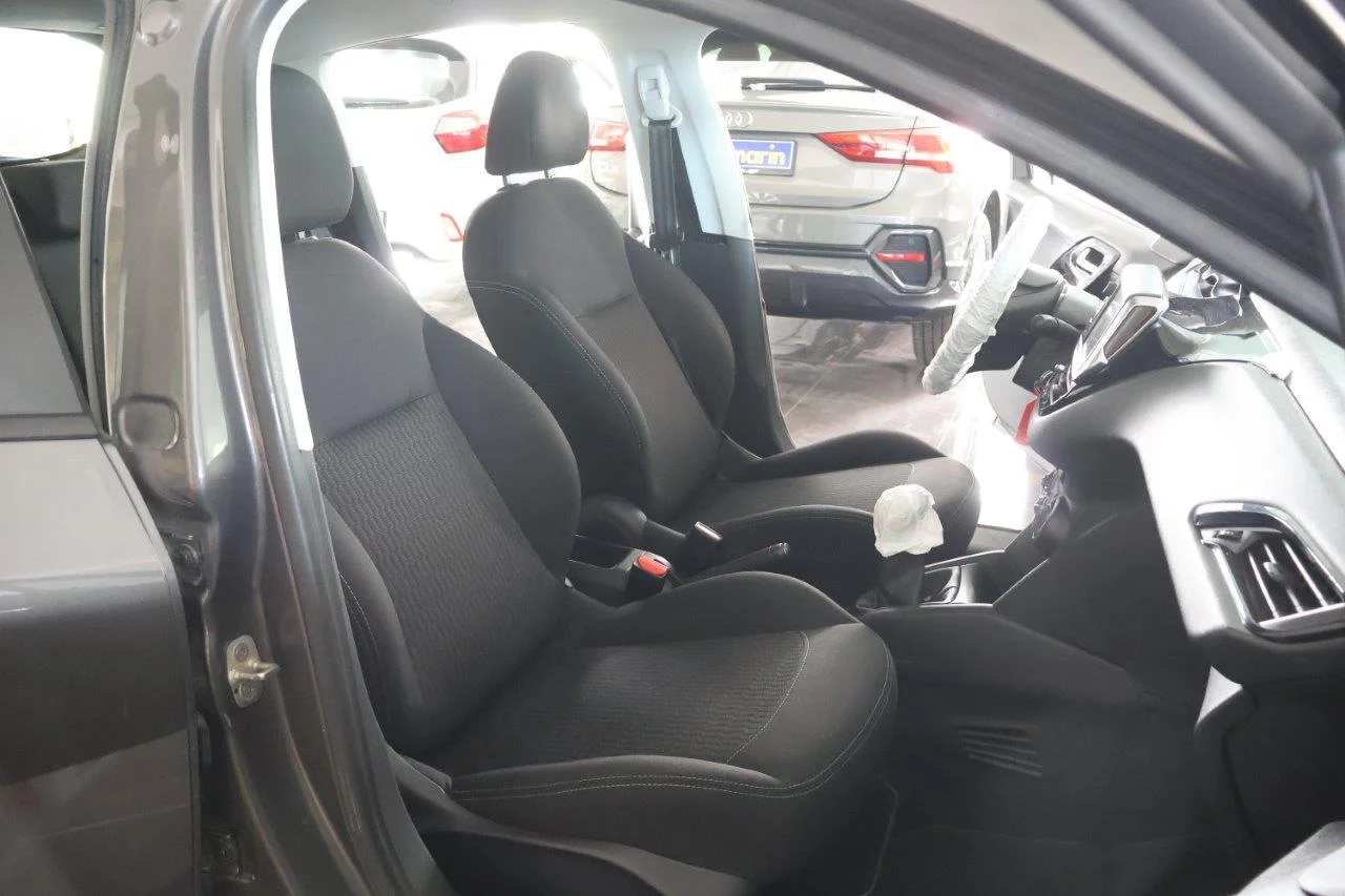Peugeot 208 - View model 23