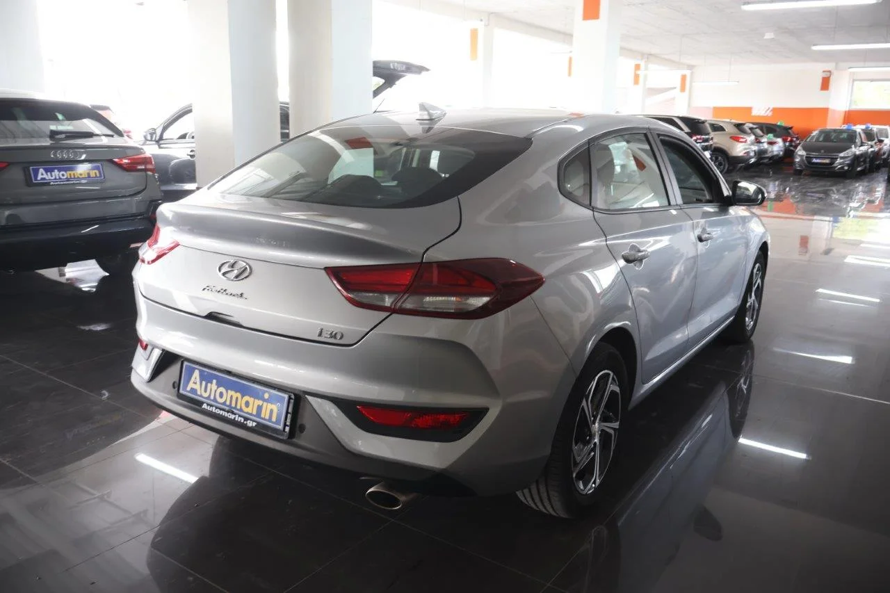 View 5 - Hyundai i 30 - 2022