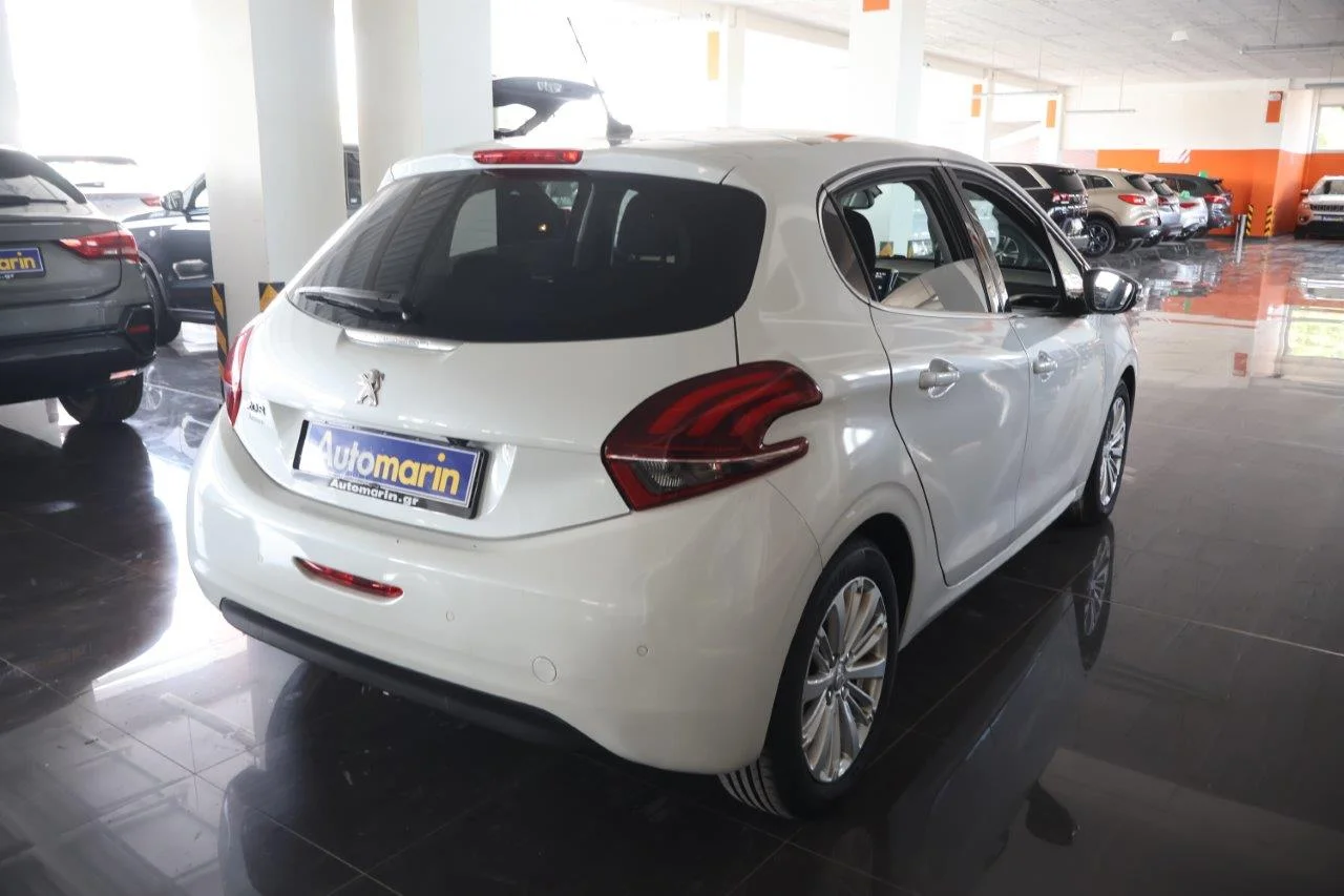 View 5 - Peugeot 208 - 2019