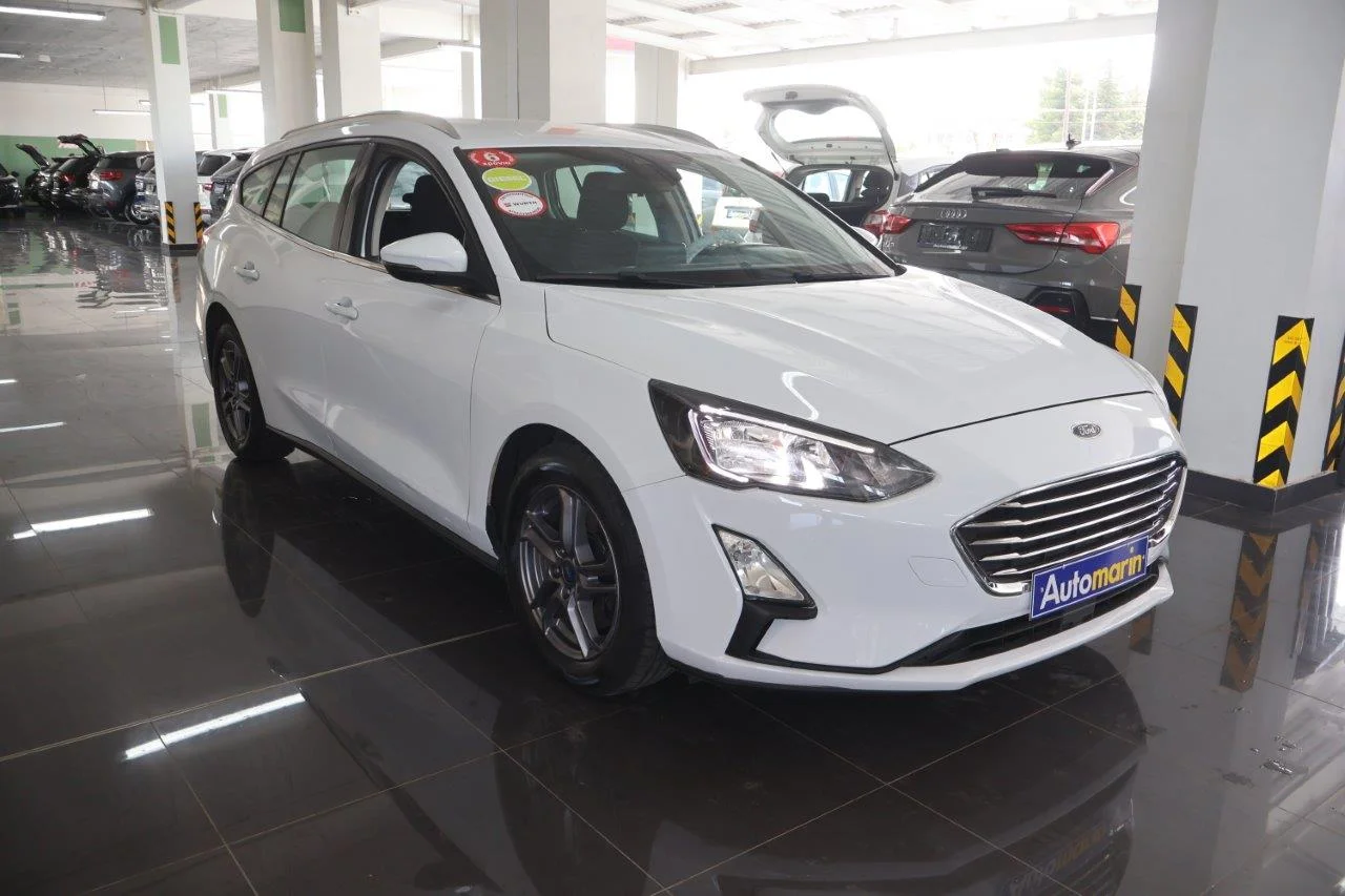 View 4 - Ford Focus - 2020