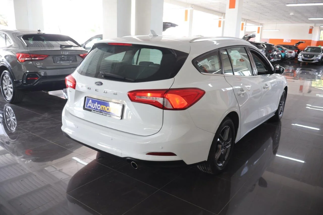 View 5 - Ford Focus - 2020