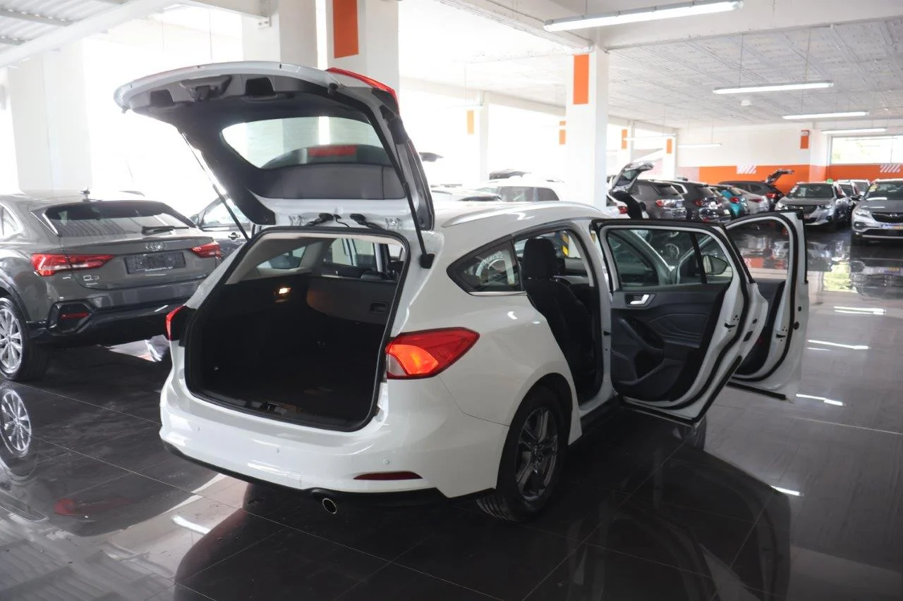 Ford Focus - View model 7