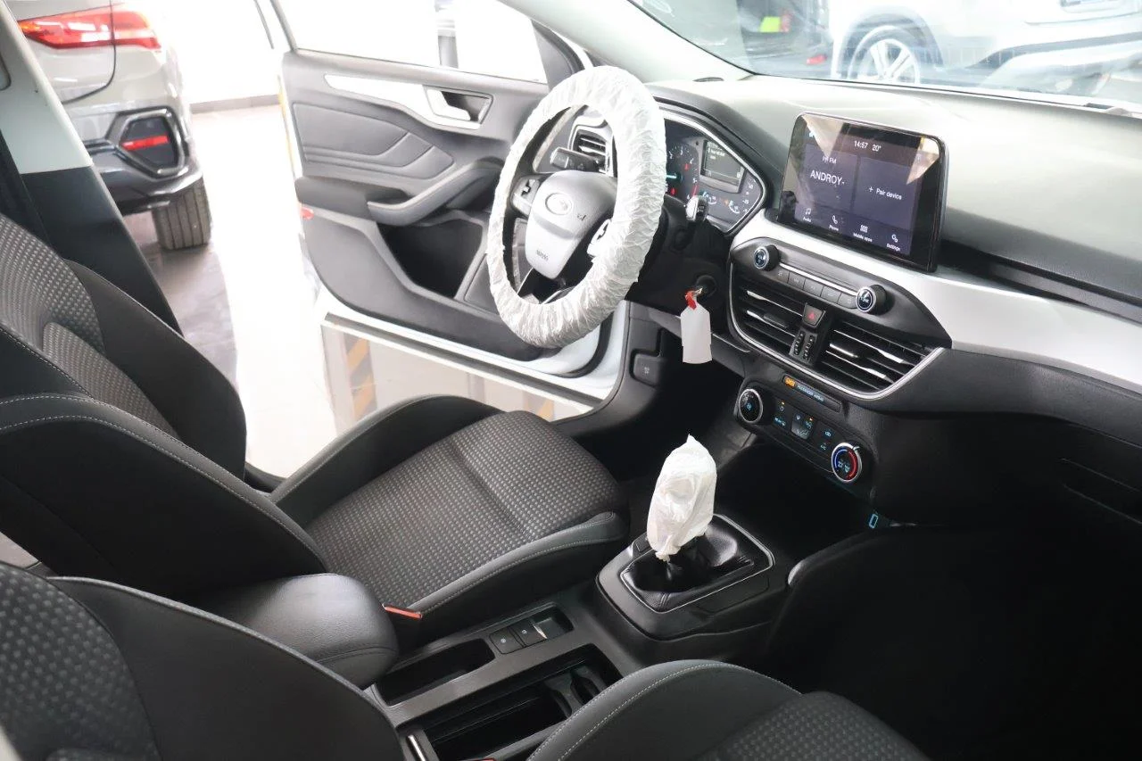 Ford Focus - View model 25