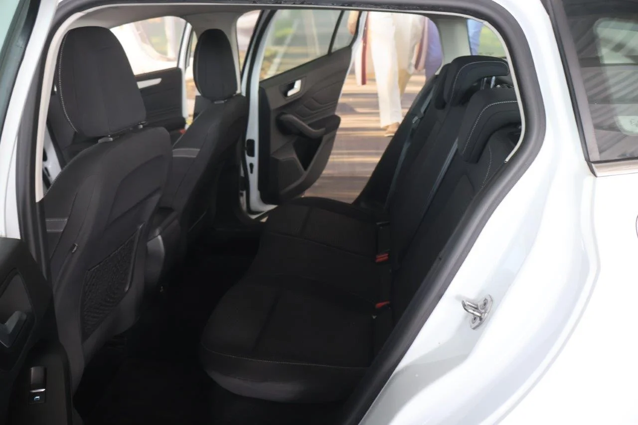 Ford Focus - View model 27