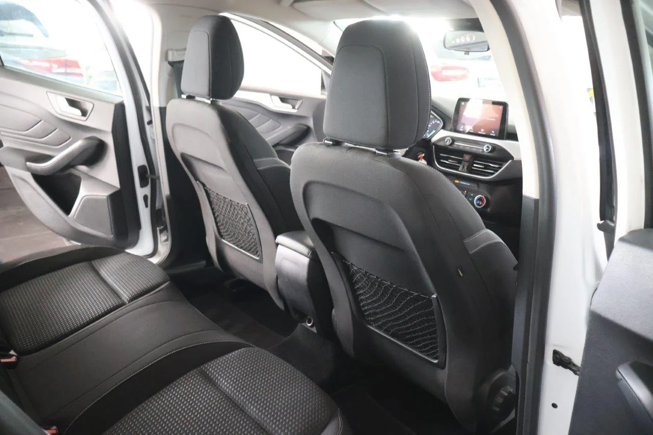 Ford Focus - View model 30