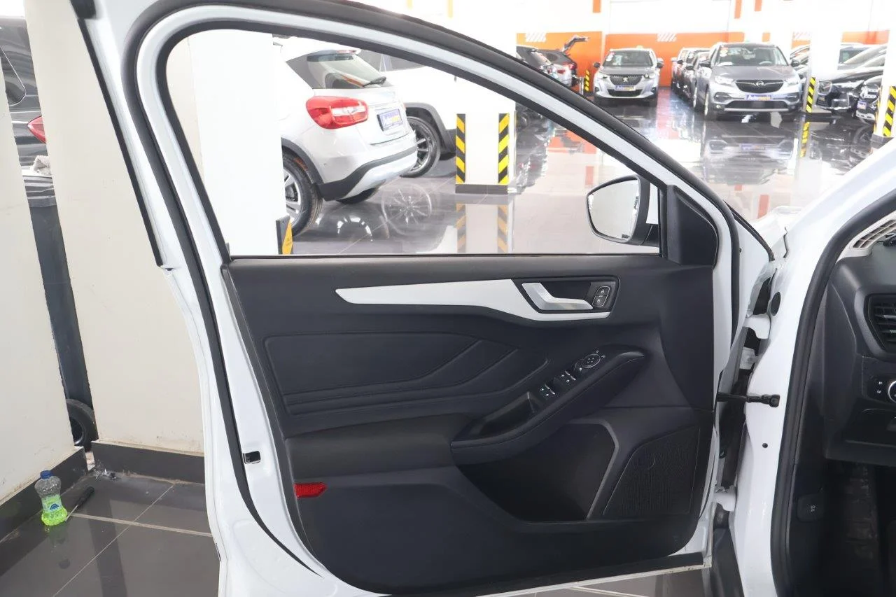 Ford Focus - View model 35