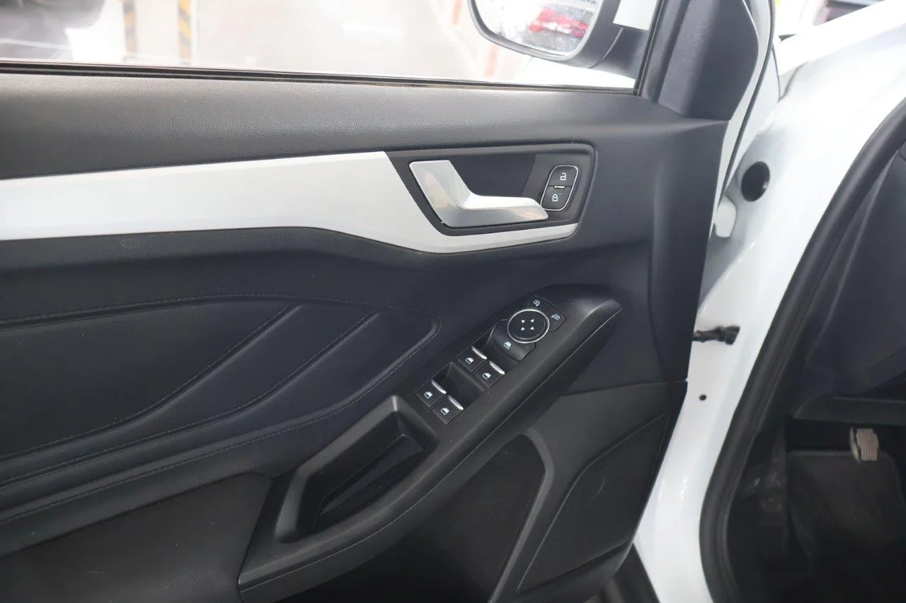Ford Focus - View model 37