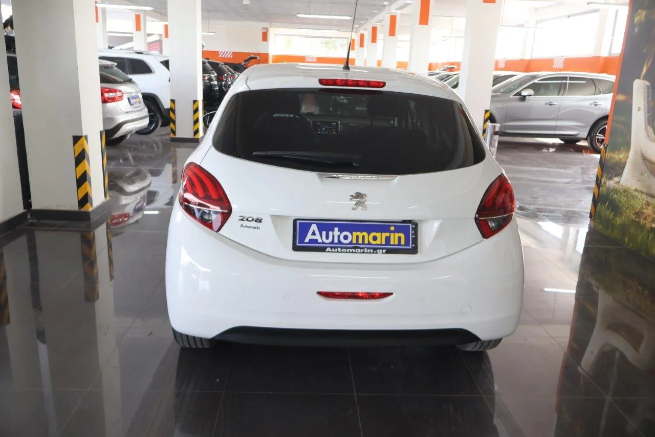 Peugeot 208 - View model 5