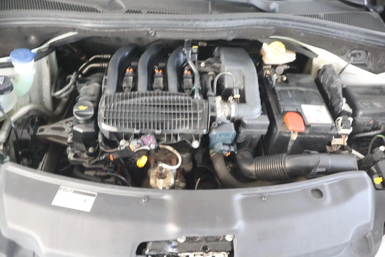 Peugeot 208 - View model 21