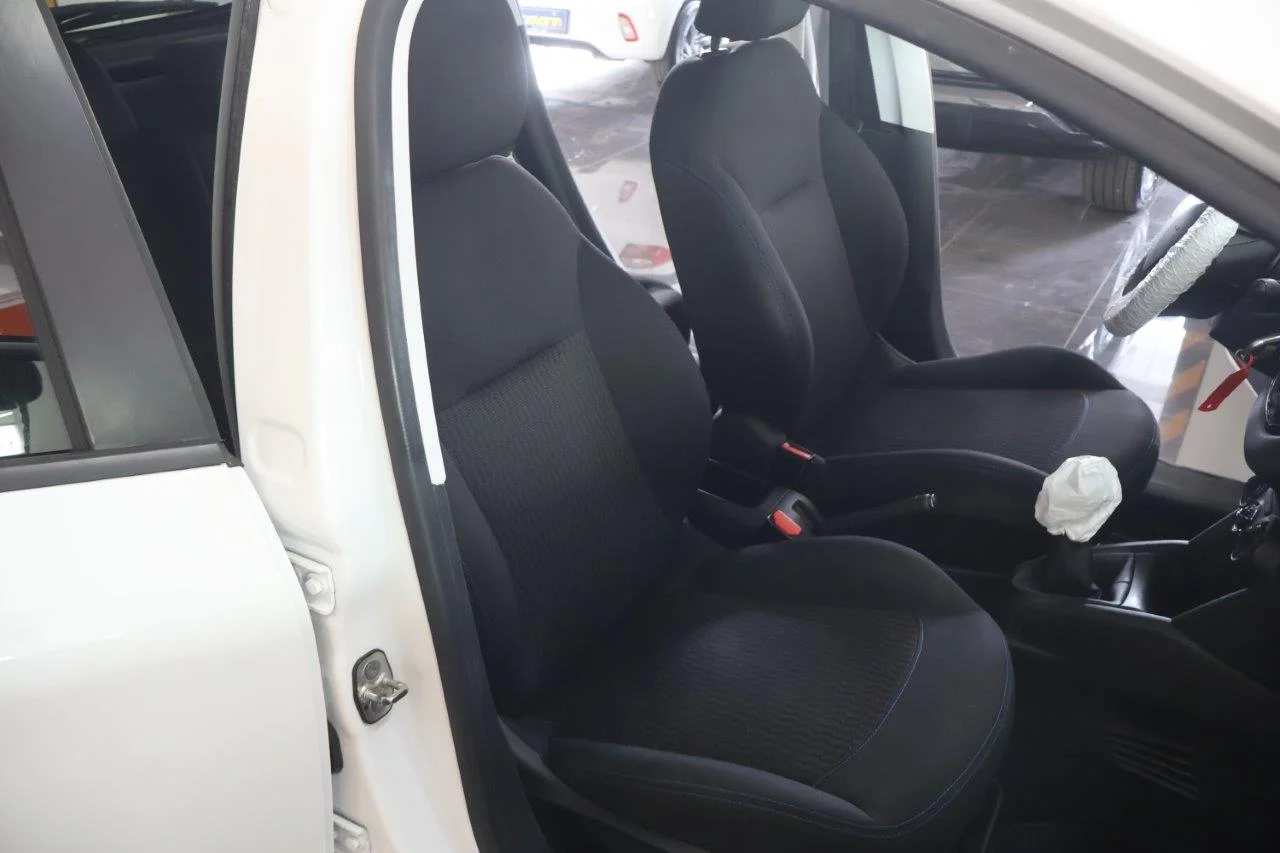 Peugeot 208 - View model 25