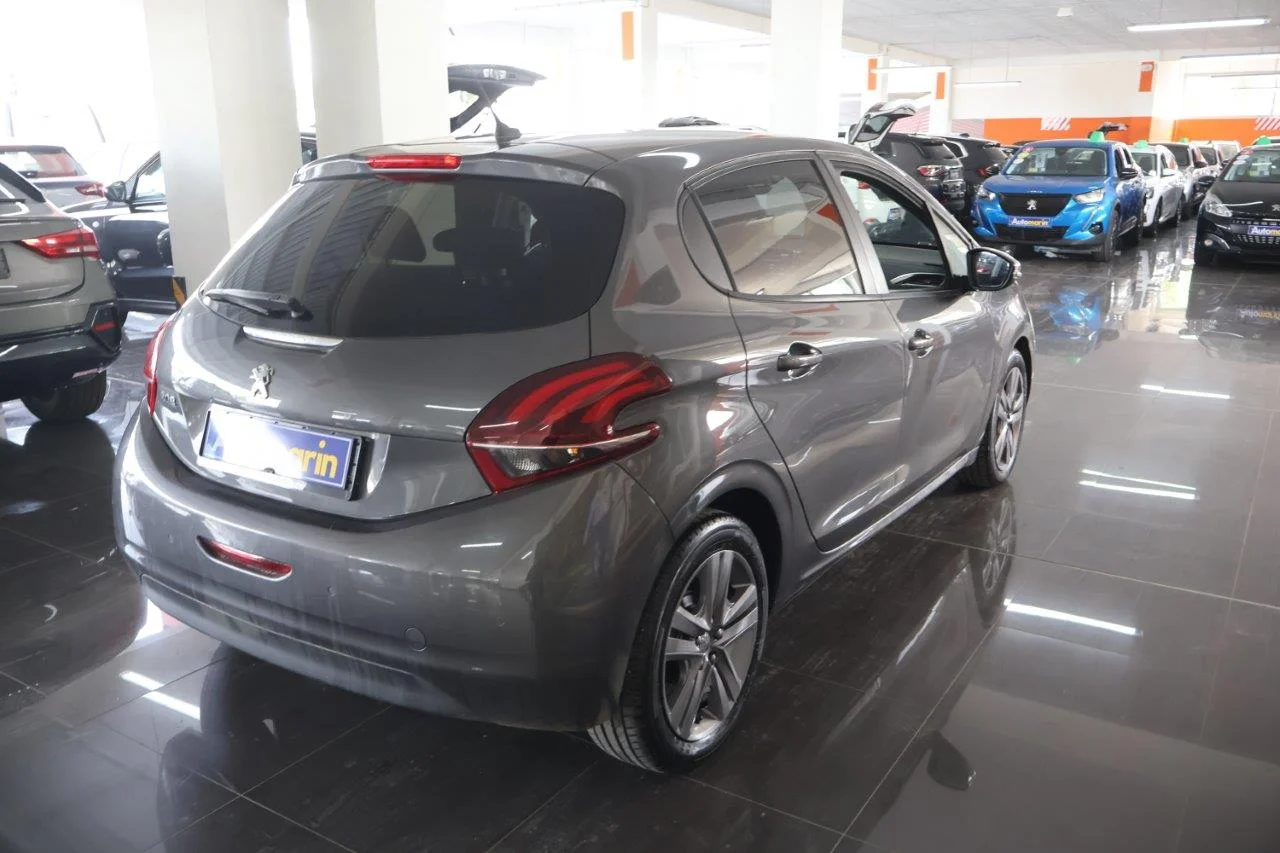View 5 - Peugeot 208 - 2019