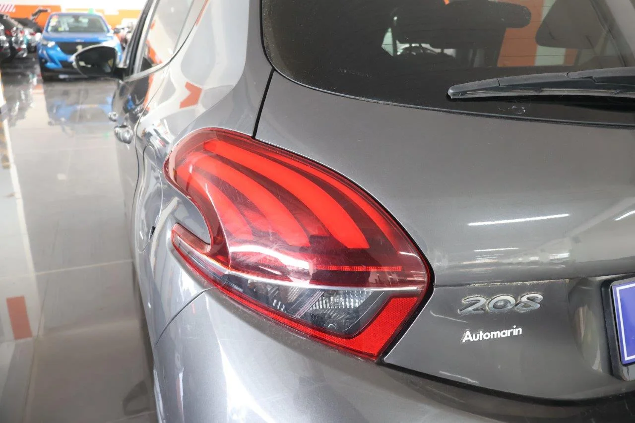 Peugeot 208 - View model 12