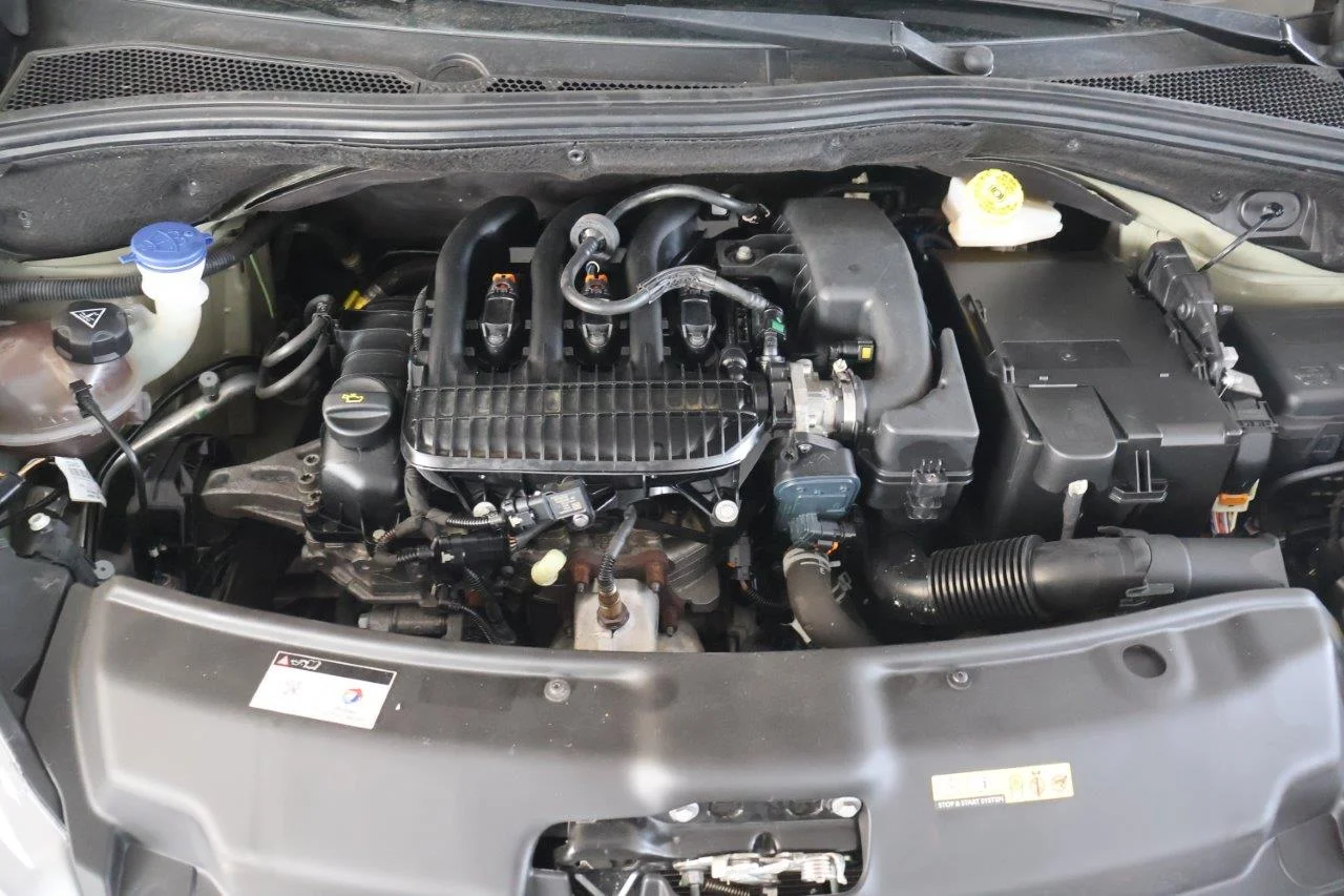 Peugeot 208 - View model 21
