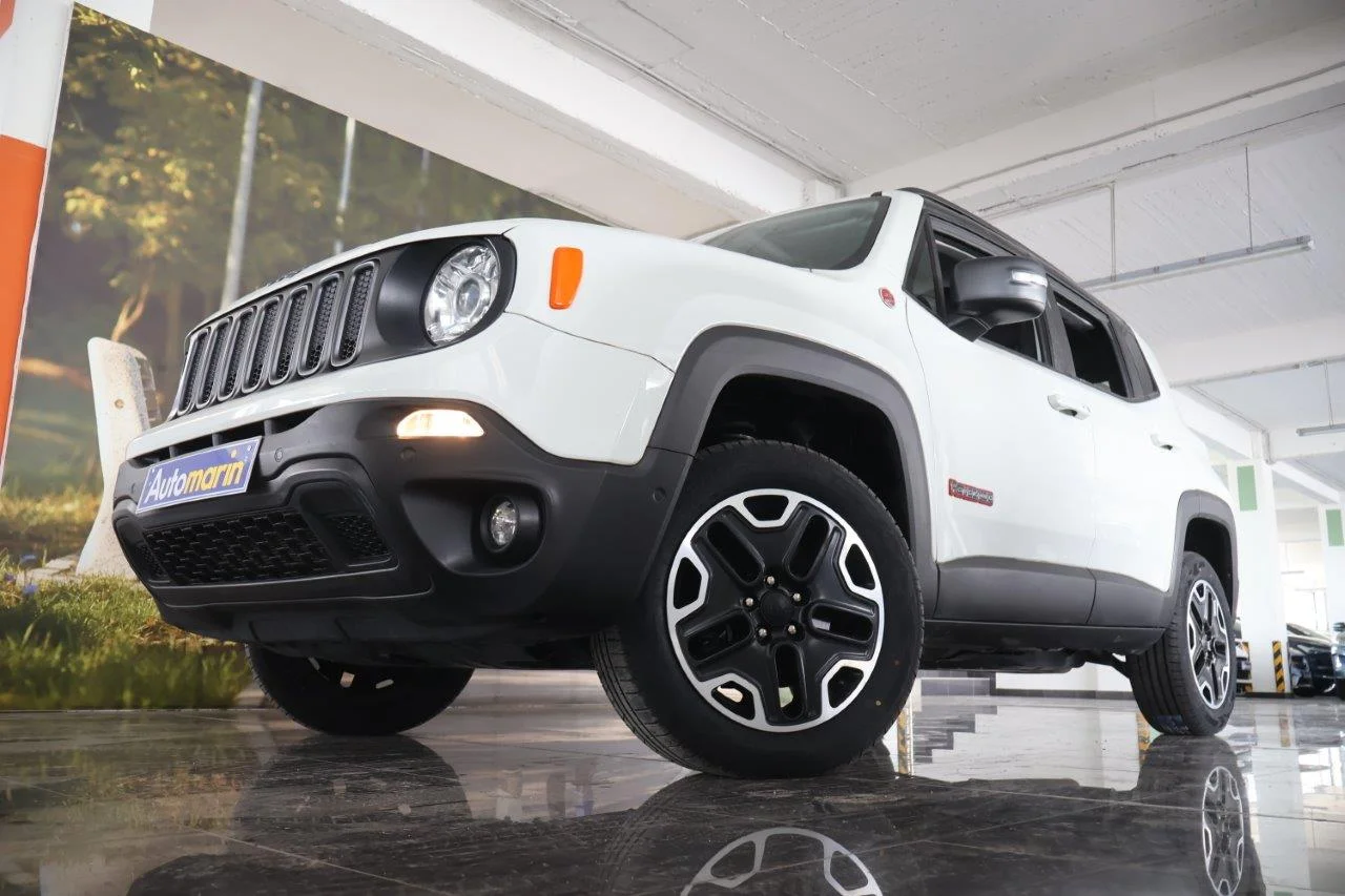 View 2 - Jeep Renegade - 2017