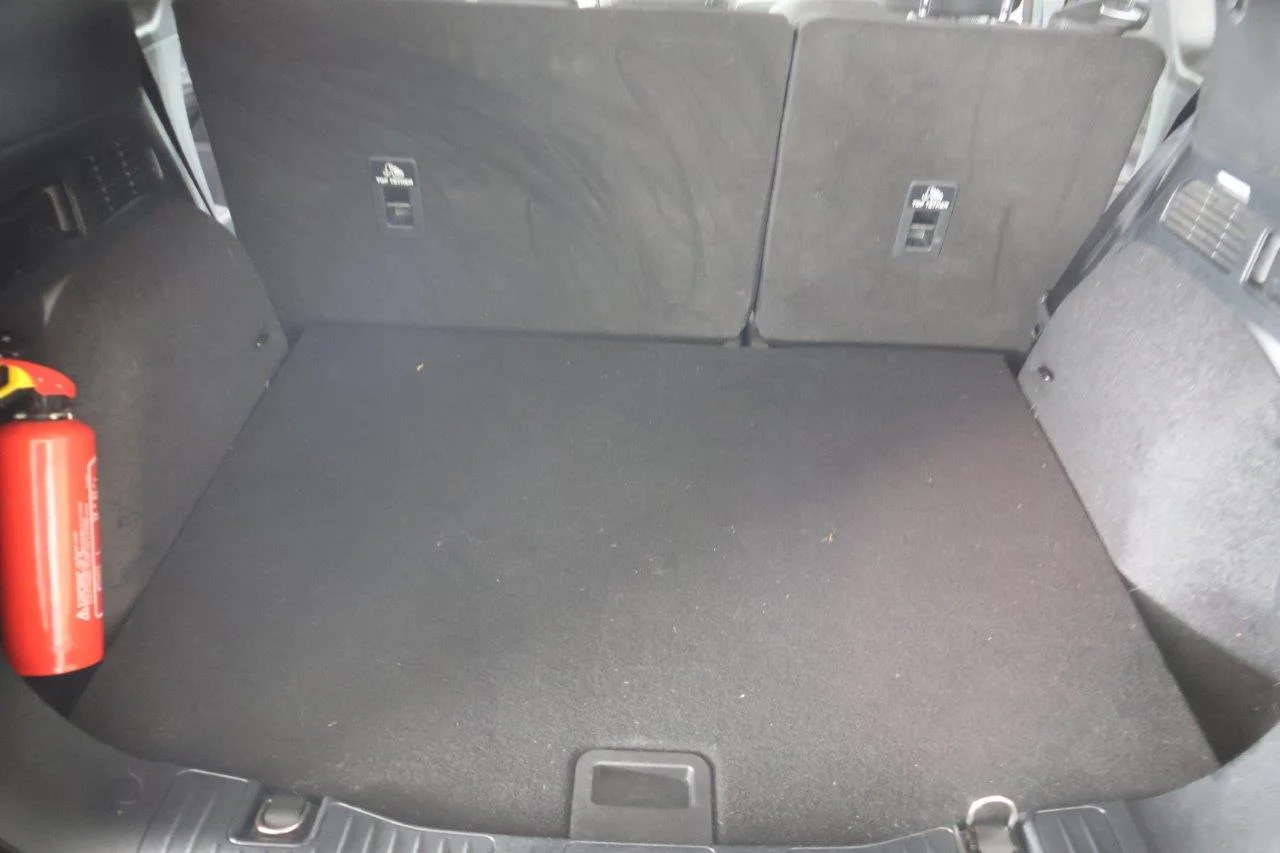 Ford Kuga - View model 10