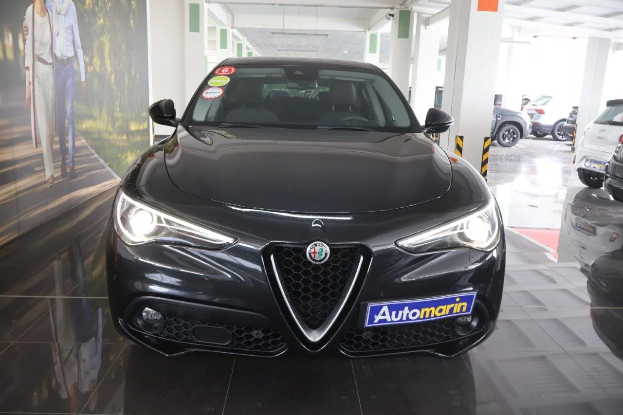 View 3 - Alfa Romeo Stelvio - 2019