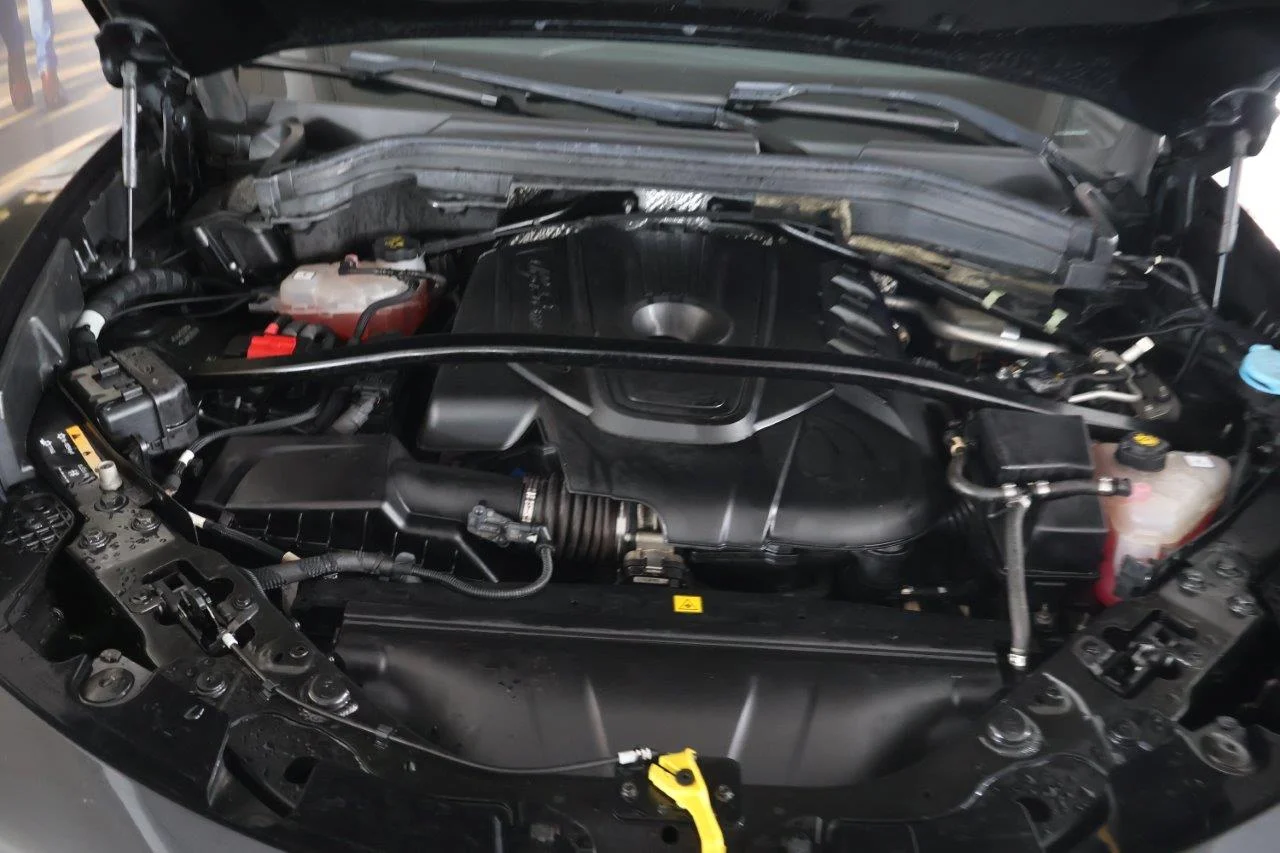 Alfa Romeo Stelvio - View model 21