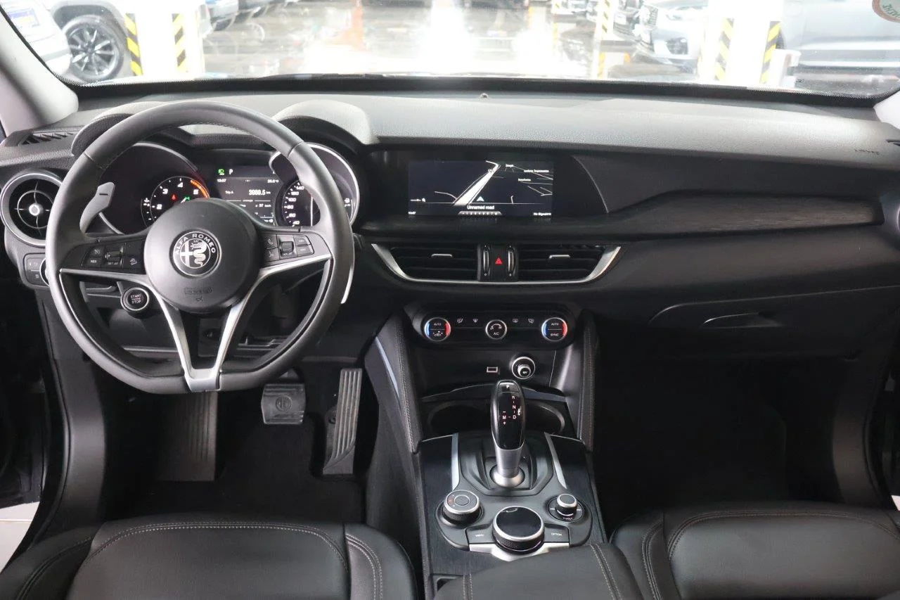 Alfa Romeo Stelvio - View model 22