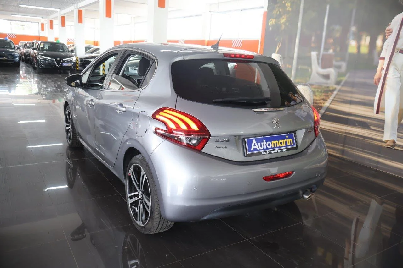 Peugeot 208 - View model 6