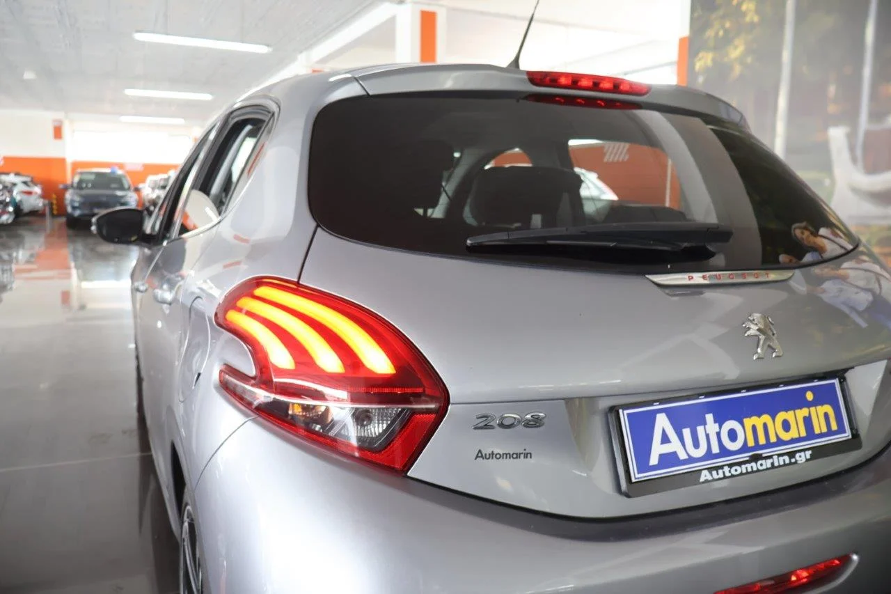 Peugeot 208 - View model 12