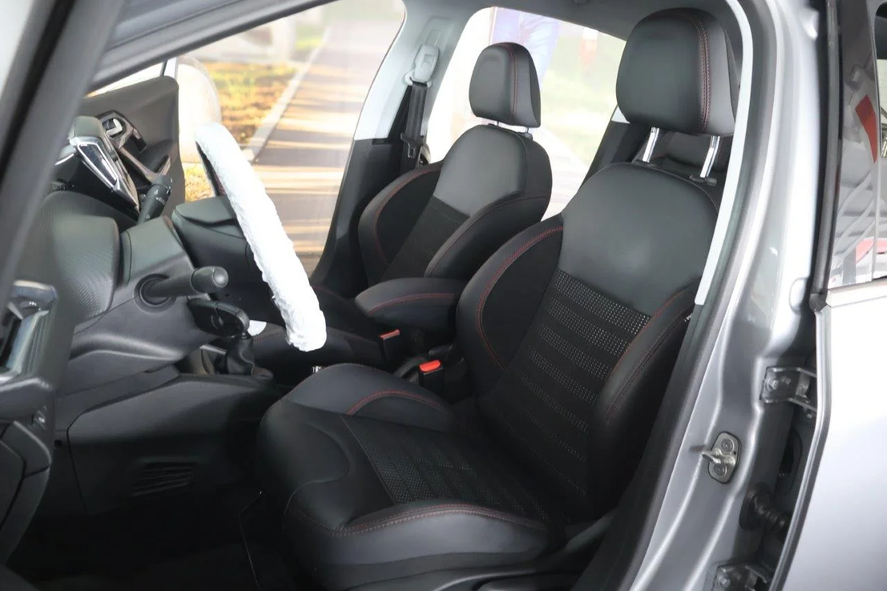 Peugeot 208 - View model 21