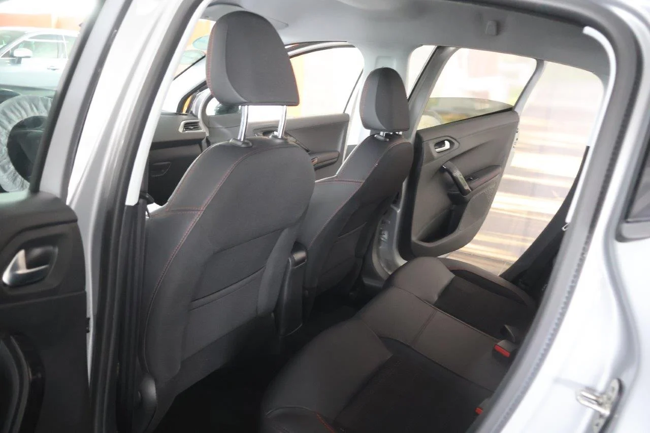 Peugeot 208 - View model 23