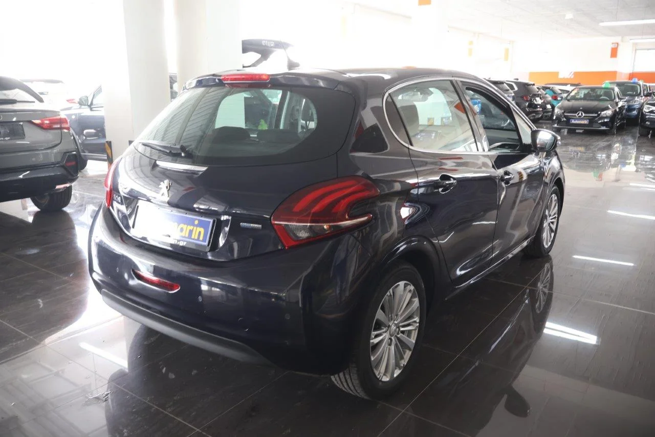 View 5 - Peugeot 208 - 2016