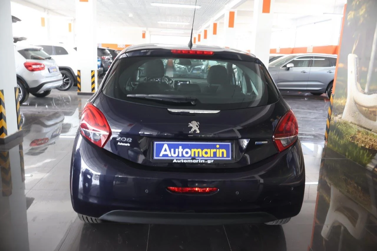 Peugeot 208 - View model 5