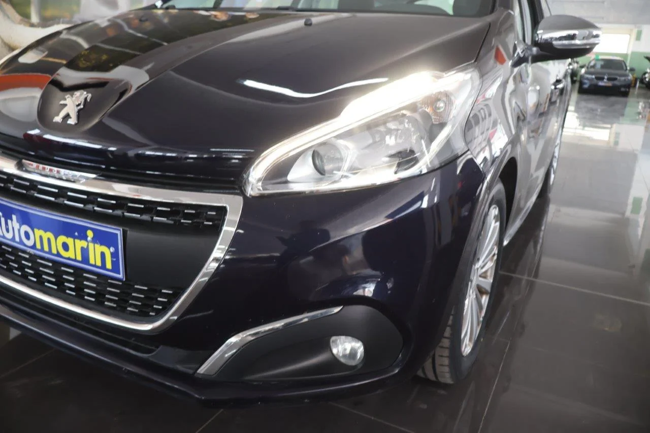 Peugeot 208 - View model 15