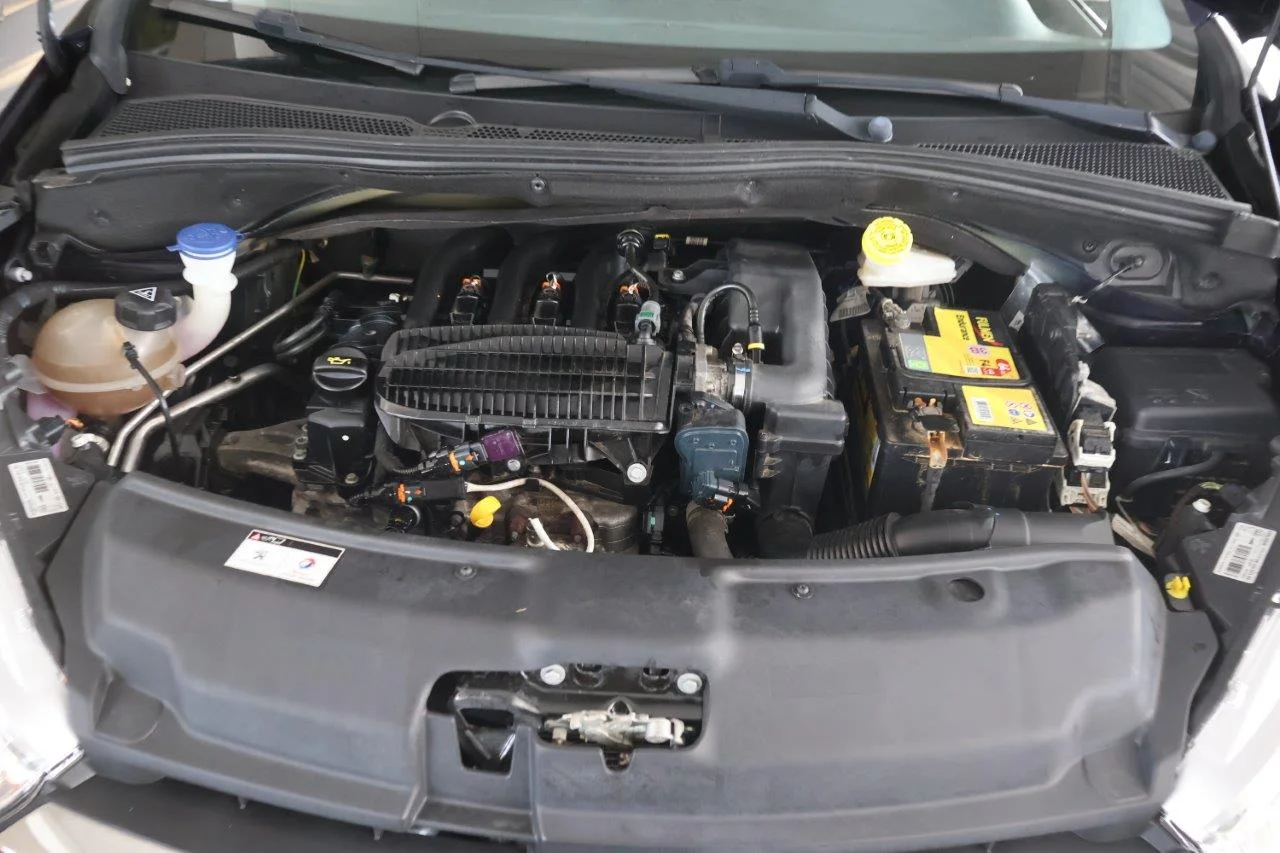 Peugeot 208 - View model 19