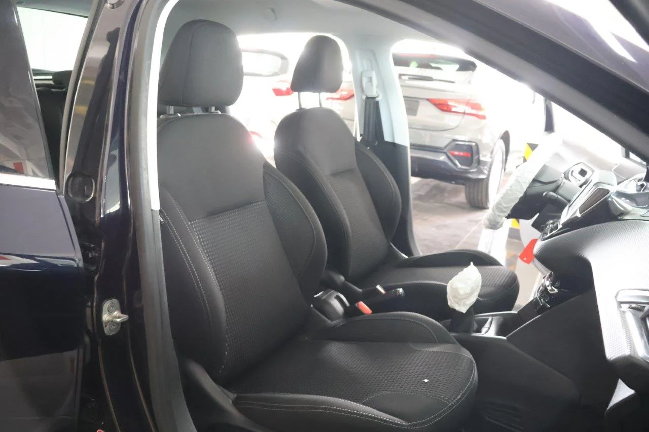 Peugeot 208 - View model 22
