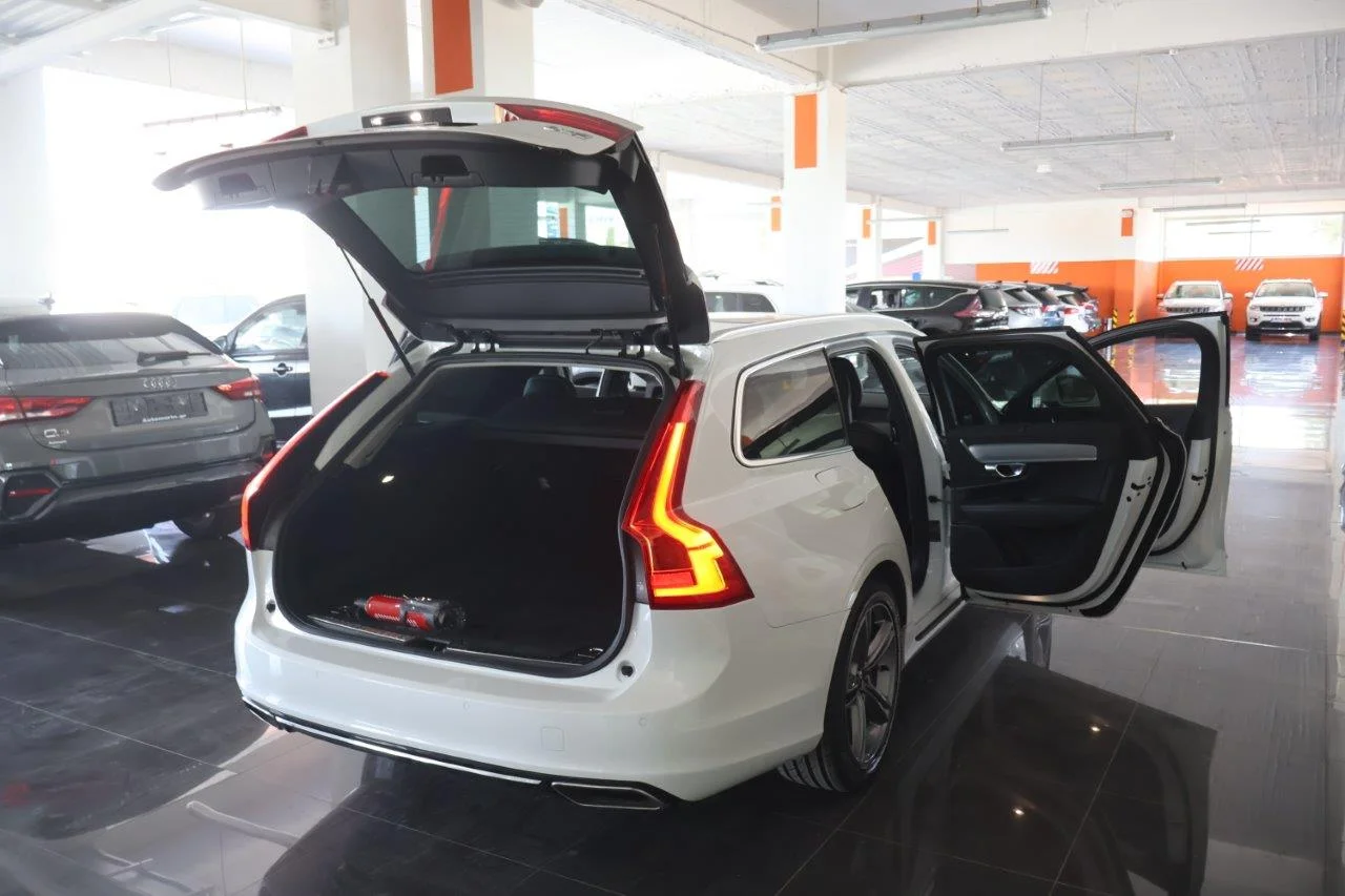 Volvo V90 - View model 7