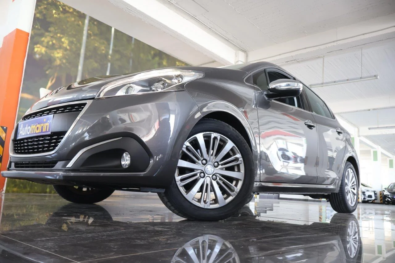 View 2 - Peugeot 208 - 2018
