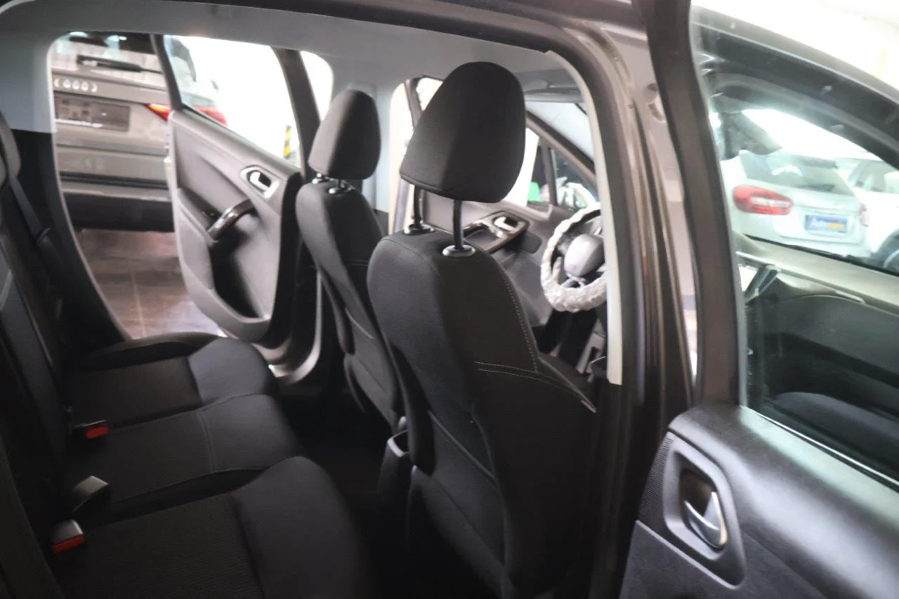 Peugeot 208 - View model 25